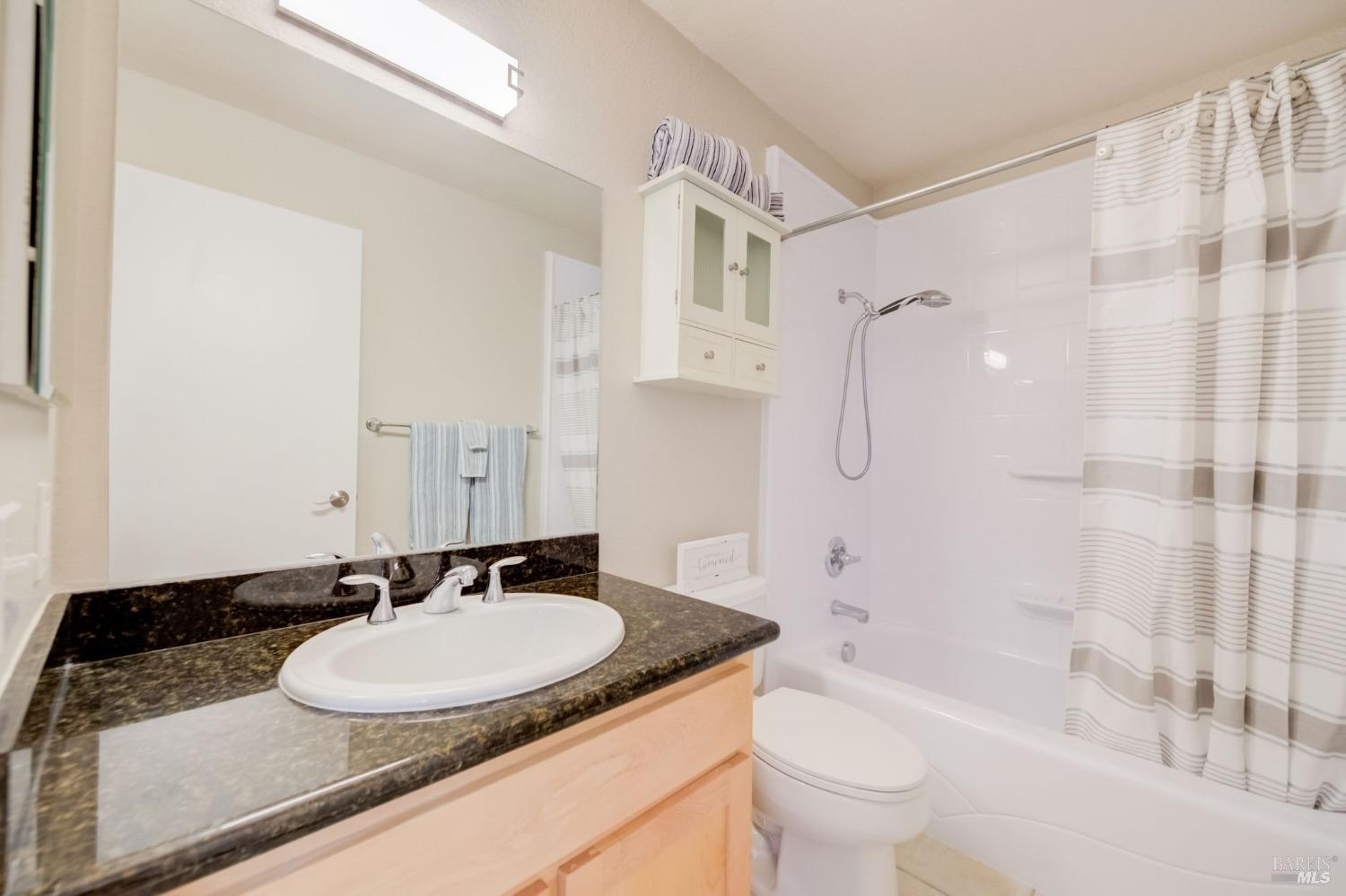 Detail Gallery Image 16 of 35 For 900 Cambridge Dr #137,  Benicia,  CA 94510 - 1 Beds | 1 Baths