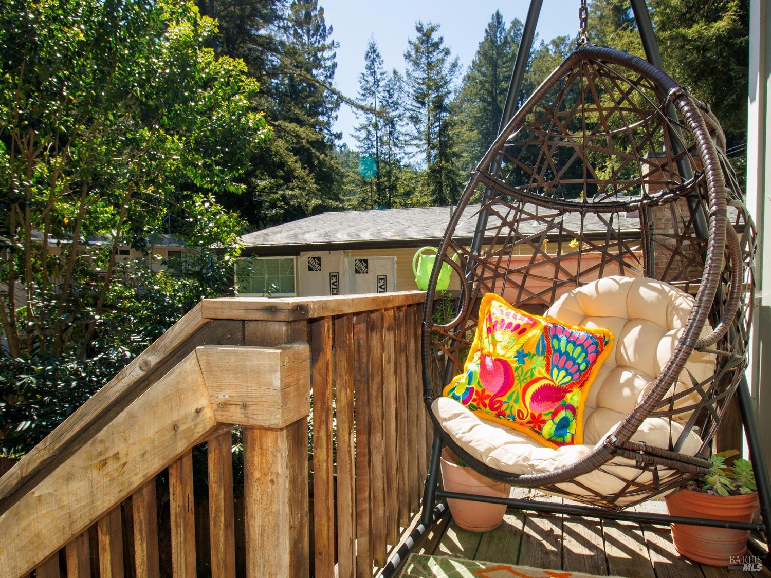 Detail Gallery Image 27 of 35 For 14290 Old Cazadero Rd, Guerneville,  CA 95446 - 2 Beds | 2 Baths
