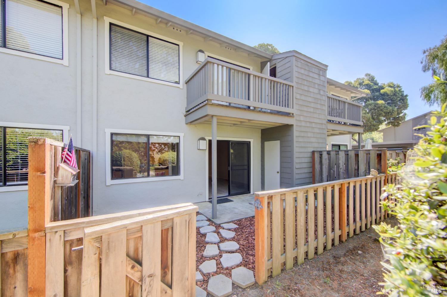 Detail Gallery Image 20 of 35 For 900 Cambridge Dr #137,  Benicia,  CA 94510 - 1 Beds | 1 Baths