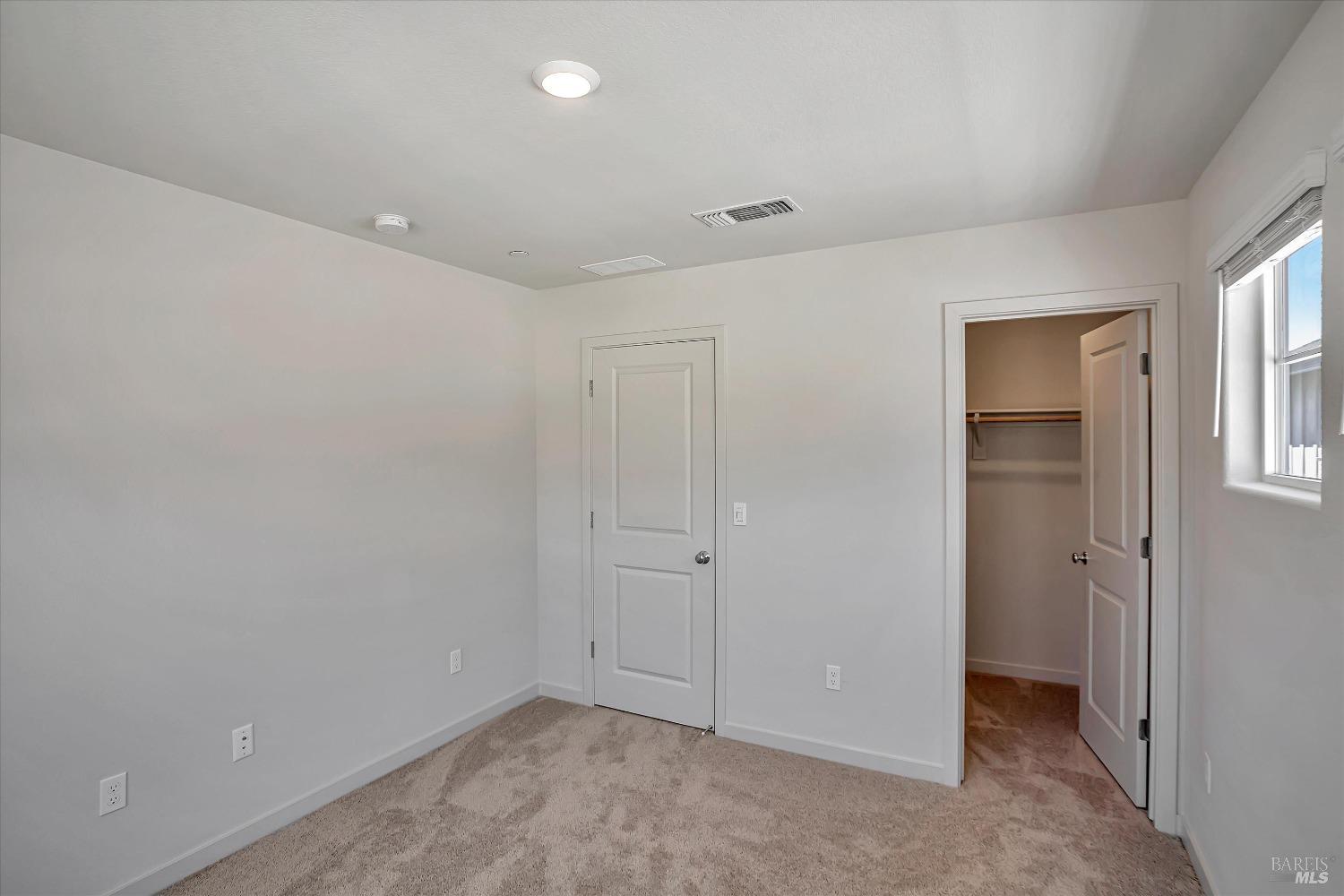 Detail Gallery Image 11 of 24 For 817 Starfish St, Suisun City,  CA 94585 - 3 Beds | 2/1 Baths