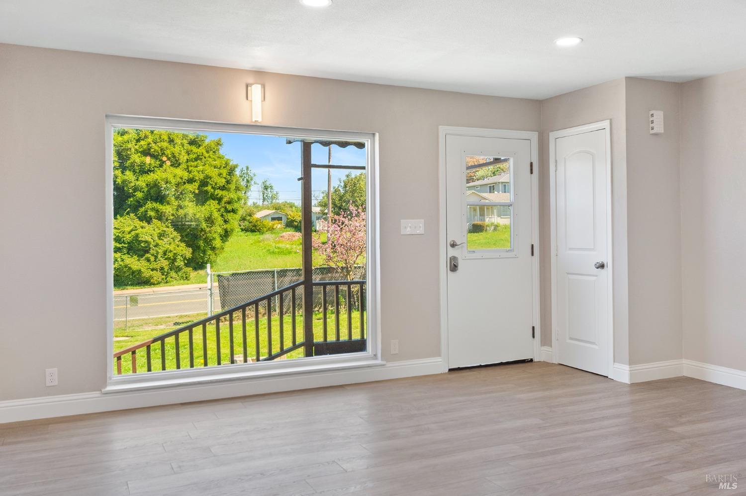 Detail Gallery Image 12 of 33 For 1133 Fulton Ave, Vallejo,  CA 94591 - 3 Beds | 2 Baths