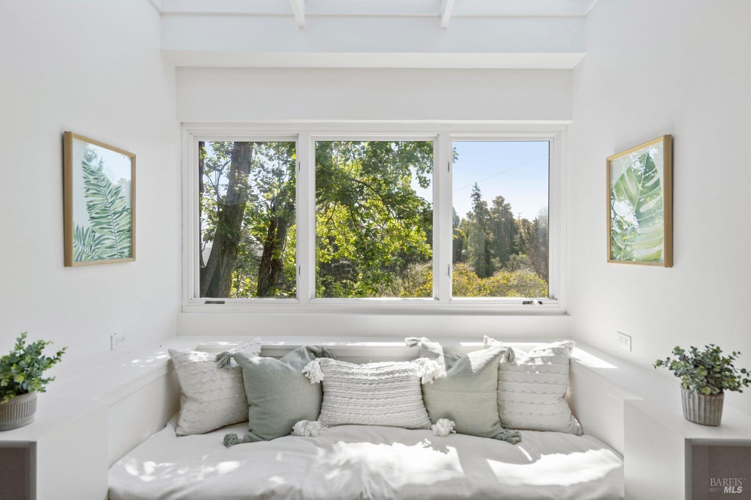 Detail Gallery Image 31 of 58 For 75 Morningsun Ave, Mill Valley,  CA 94941 - 4 Beds | 4 Baths