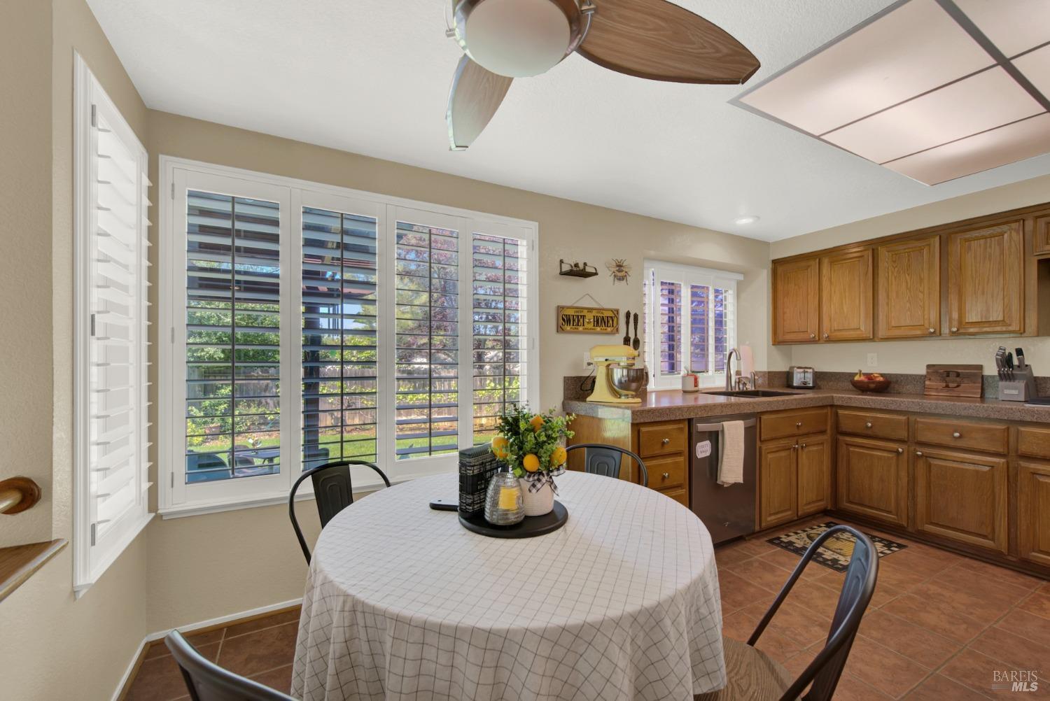 Detail Gallery Image 46 of 99 For 2427 Las Hadas Ct, Fairfield,  CA 94534 - 4 Beds | 2/1 Baths