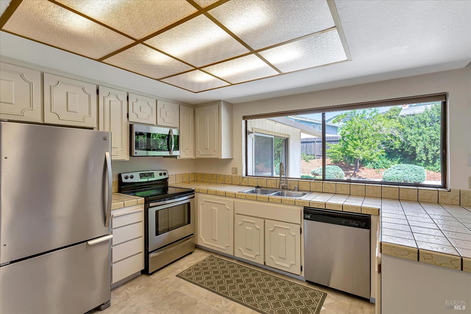 Detail Gallery Image 18 of 34 For 365 San Marin Dr, Novato,  CA 94945 - 3 Beds | 2 Baths
