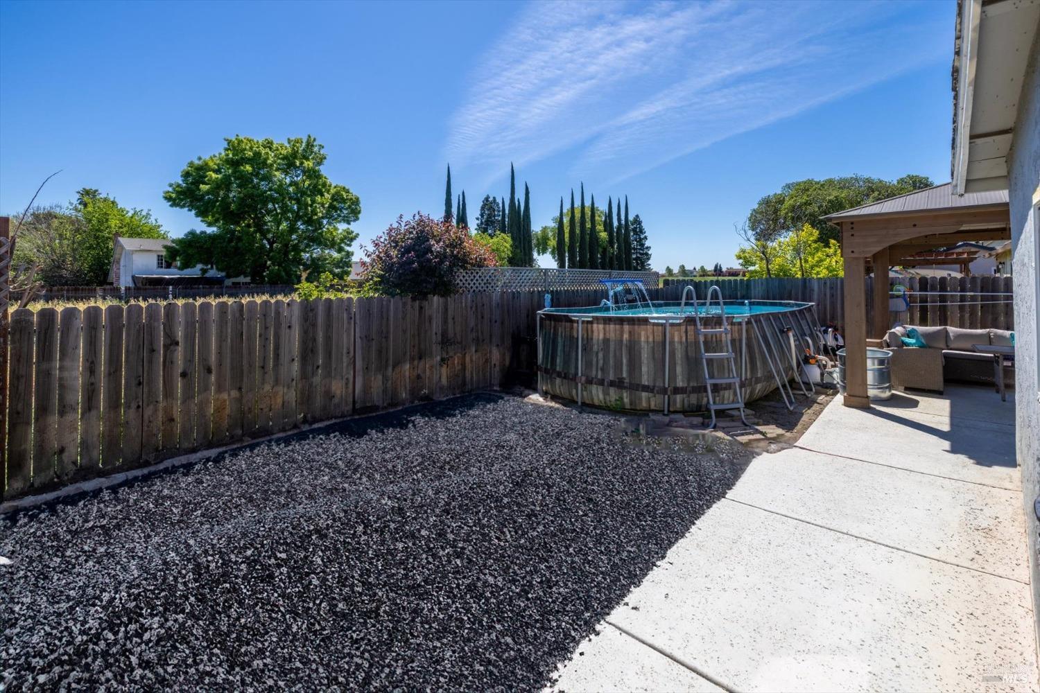 Detail Gallery Image 17 of 34 For 387 Colonial Cir, Vacaville,  CA 95687 - 4 Beds | 2 Baths