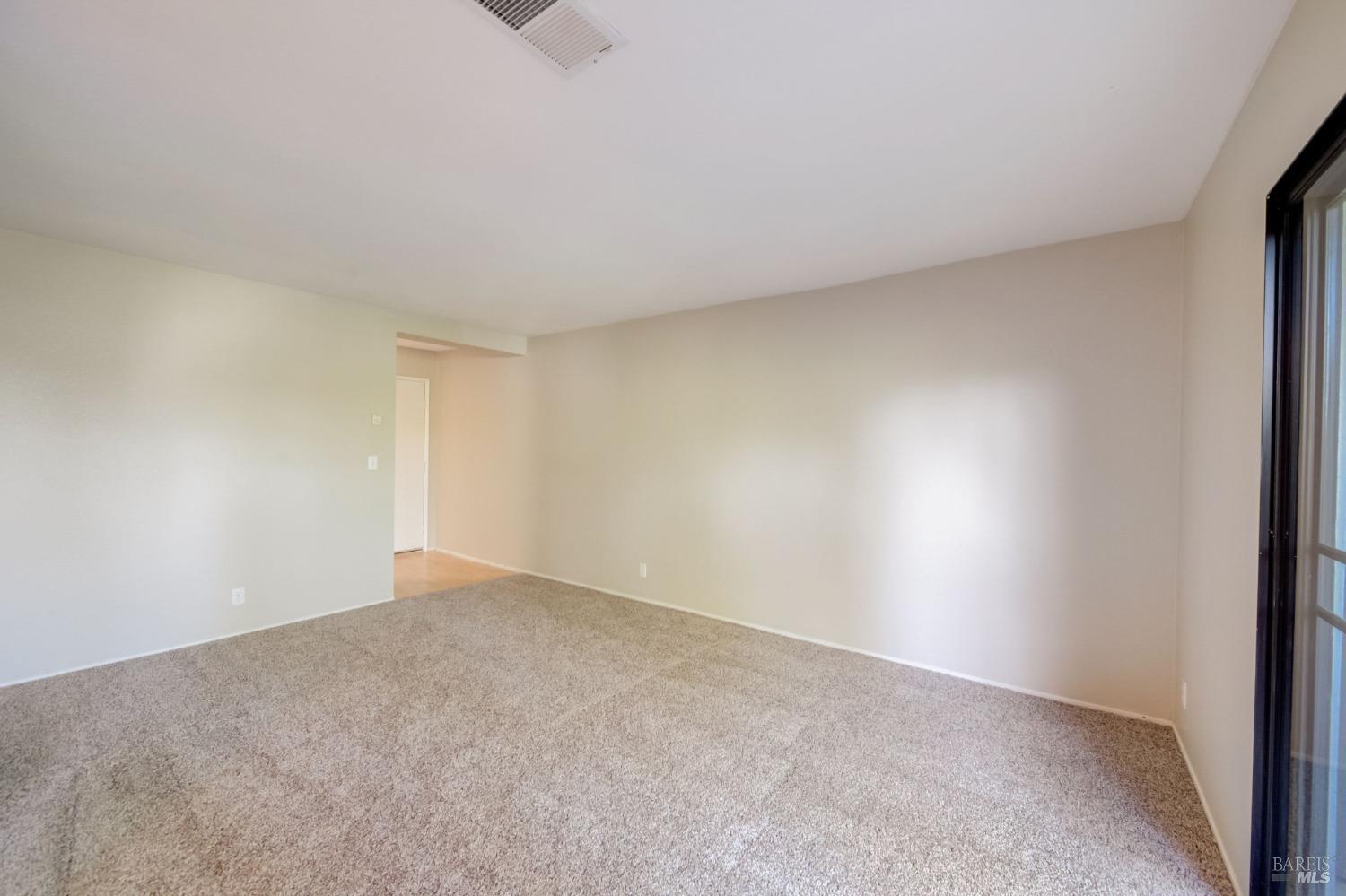 Detail Gallery Image 7 of 35 For 900 Cambridge Dr #137,  Benicia,  CA 94510 - 1 Beds | 1 Baths