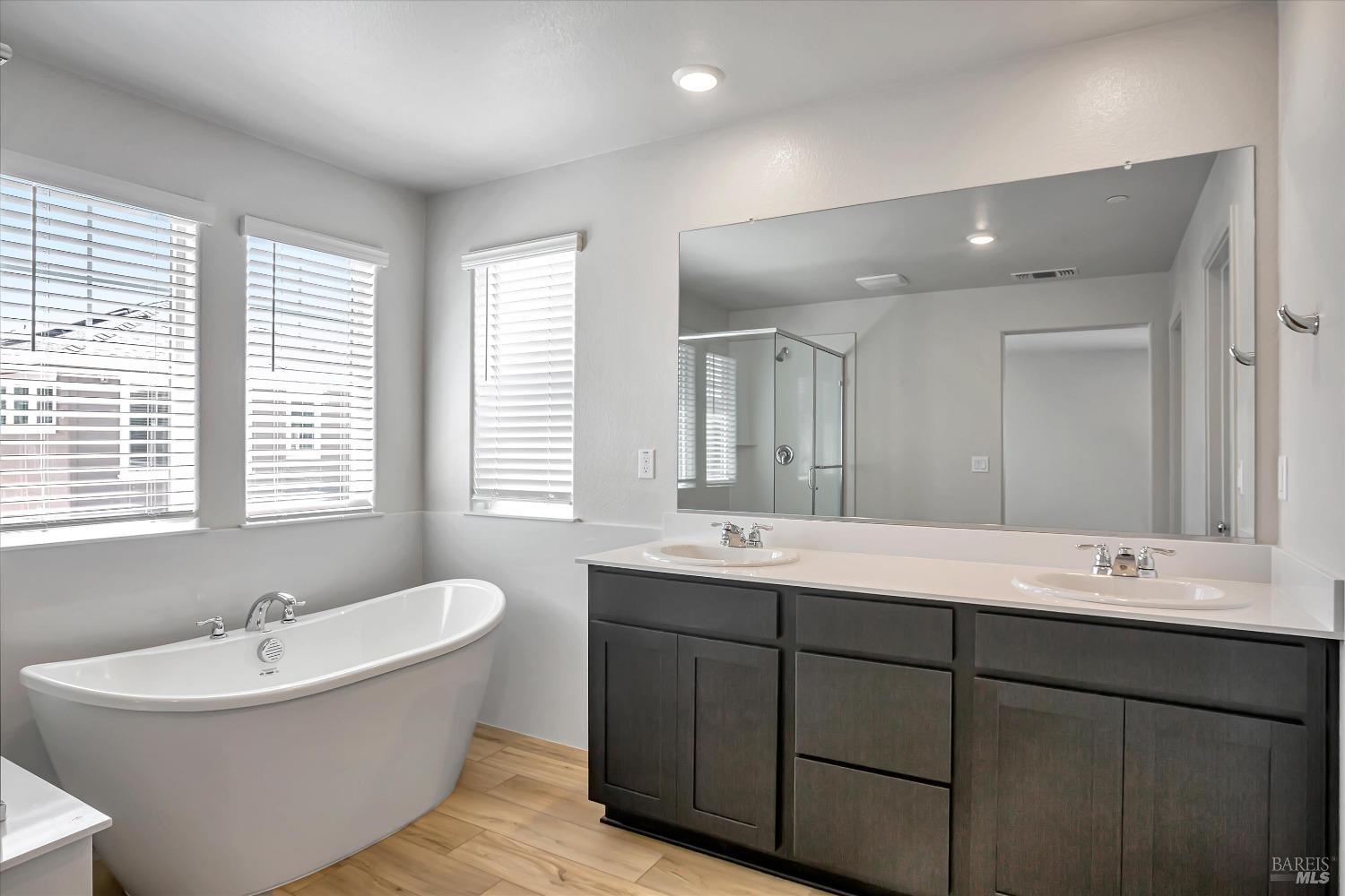 Detail Gallery Image 20 of 25 For 813 Starfish St, Suisun City,  CA 94585 - 3 Beds | 2/1 Baths