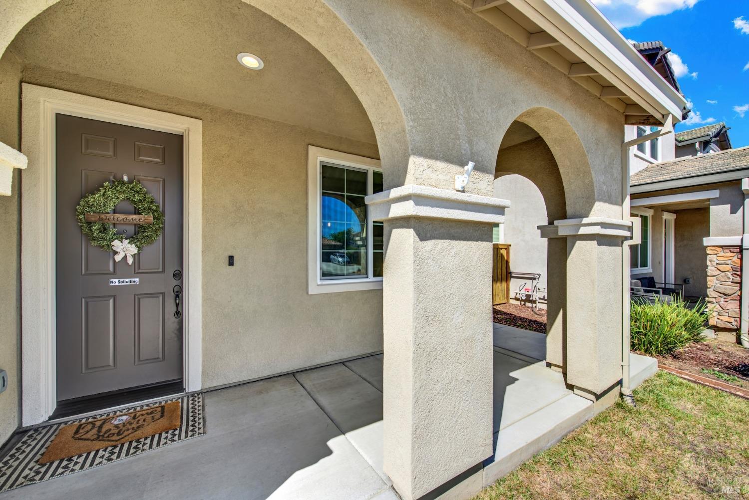 Detail Gallery Image 5 of 50 For 6054 Tristen Ct, Vacaville,  CA 95687 - 5 Beds | 3 Baths