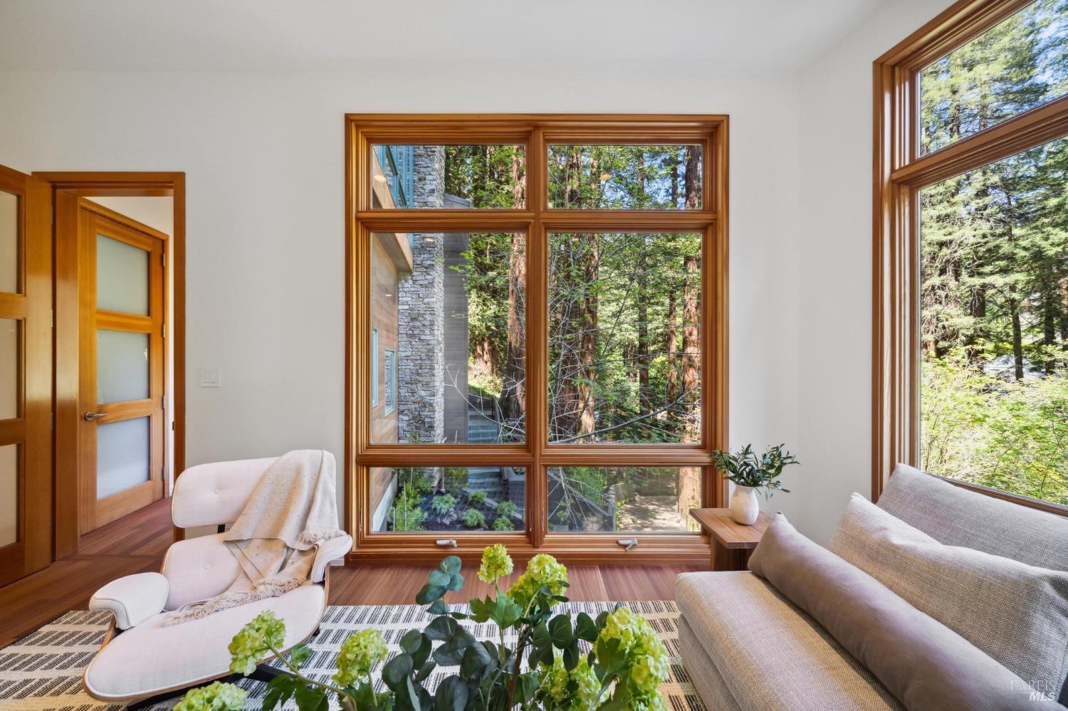 Detail Gallery Image 51 of 69 For 95 Cascade Dr, Mill Valley,  CA 94941 - 5 Beds | 4/1 Baths