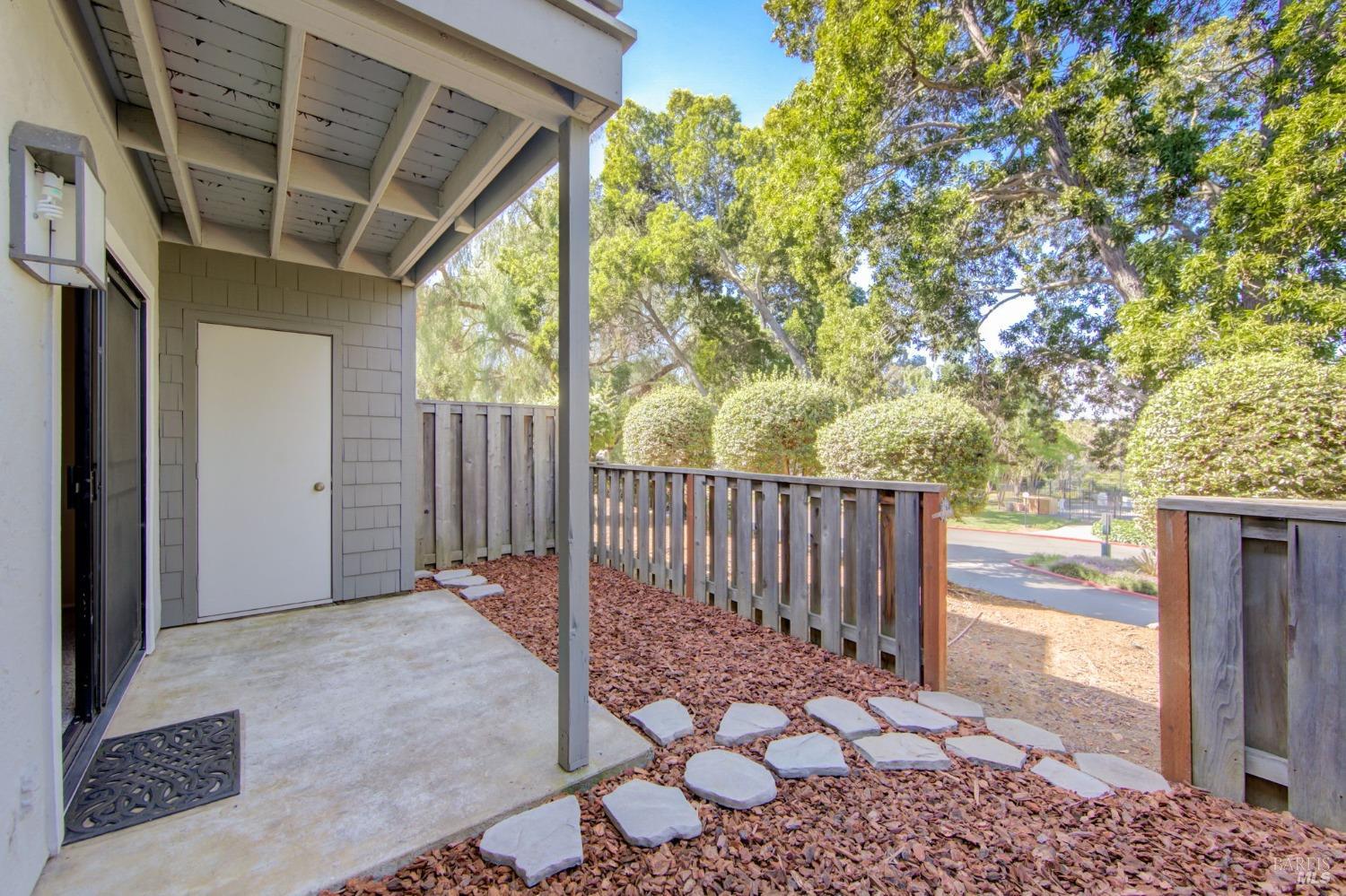Detail Gallery Image 18 of 35 For 900 Cambridge Dr #137,  Benicia,  CA 94510 - 1 Beds | 1 Baths