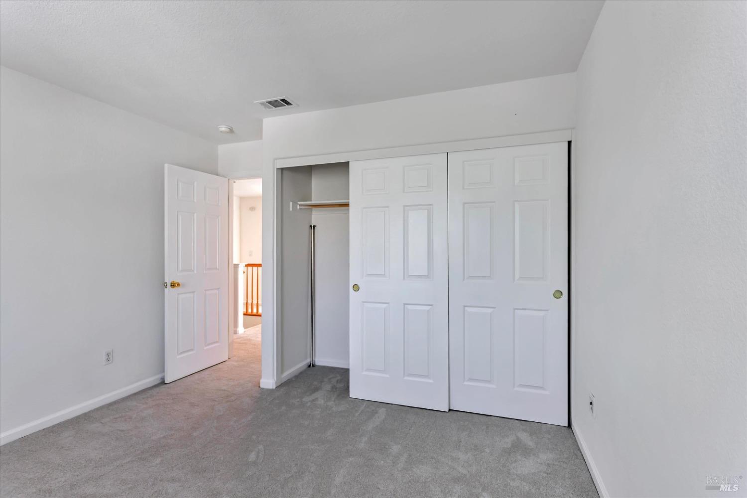 Detail Gallery Image 28 of 35 For 231 Roundhill Ct, Vacaville,  CA 95687 - 3 Beds | 2/1 Baths