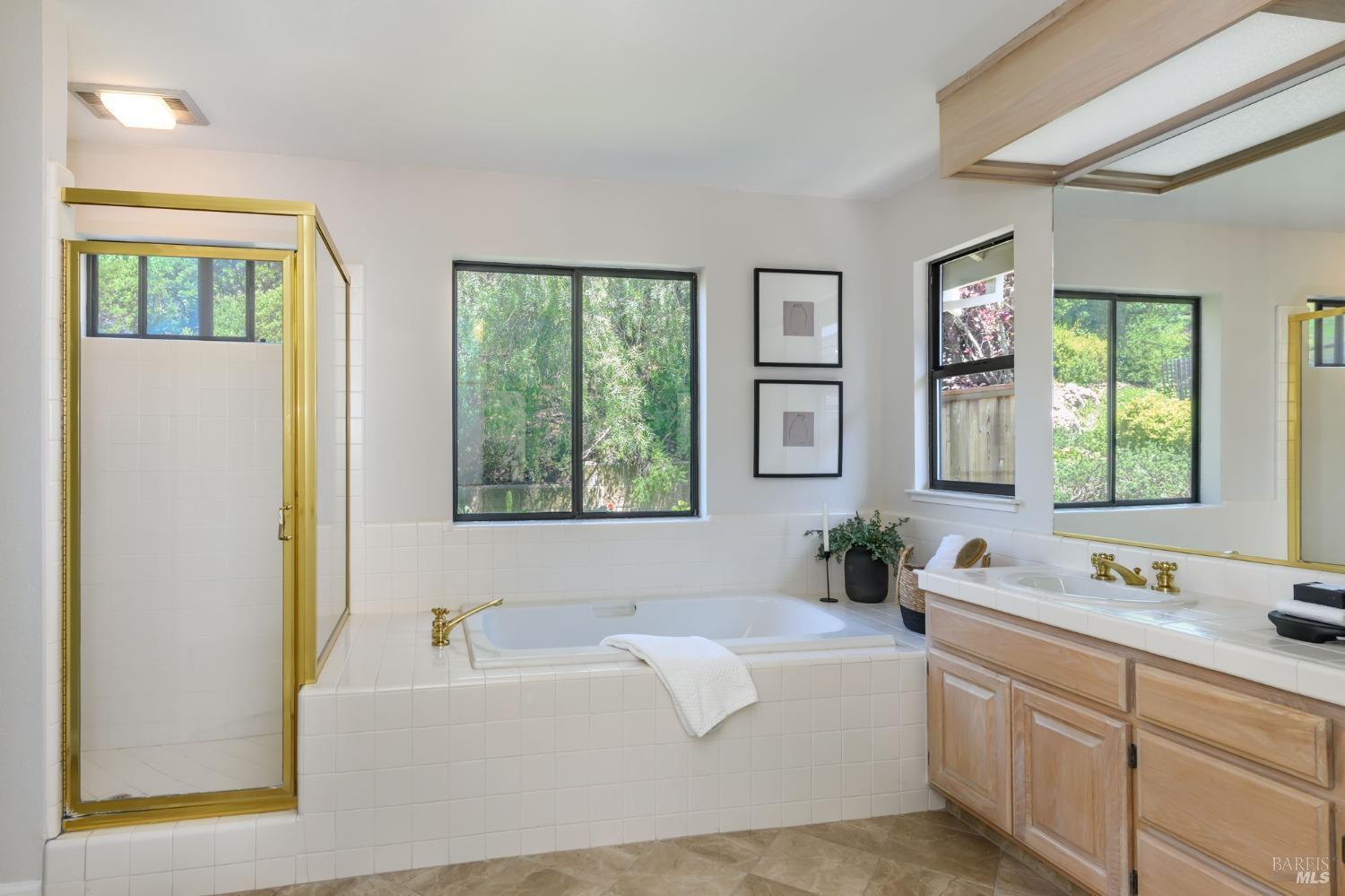 Detail Gallery Image 24 of 41 For 473 Fieldstone Dr, Novato,  CA 94945 - 4 Beds | 2 Baths