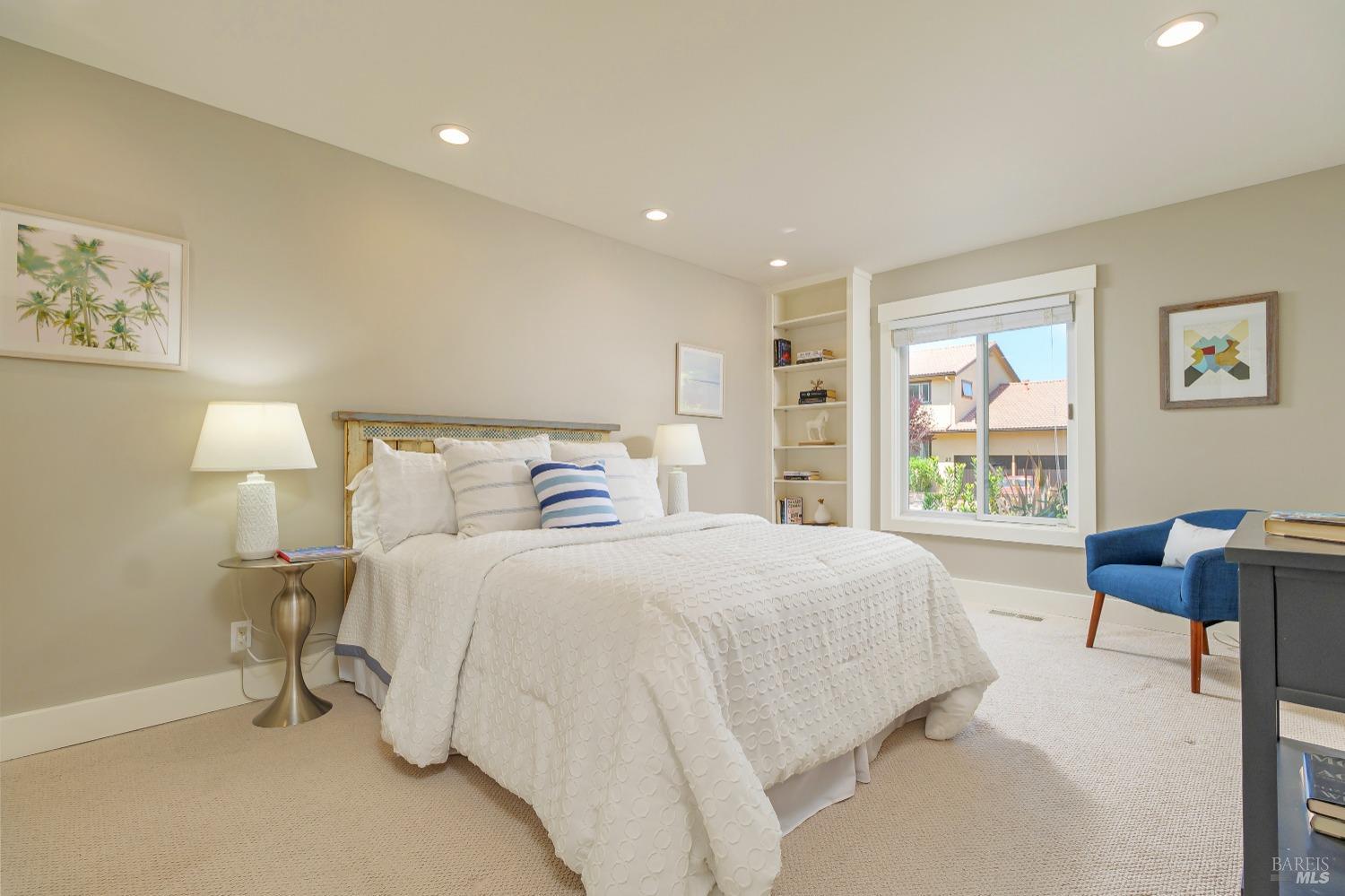 Detail Gallery Image 25 of 36 For 24 Corte Del Bayo Ct, Larkspur,  CA 94939 - 4 Beds | 3/1 Baths