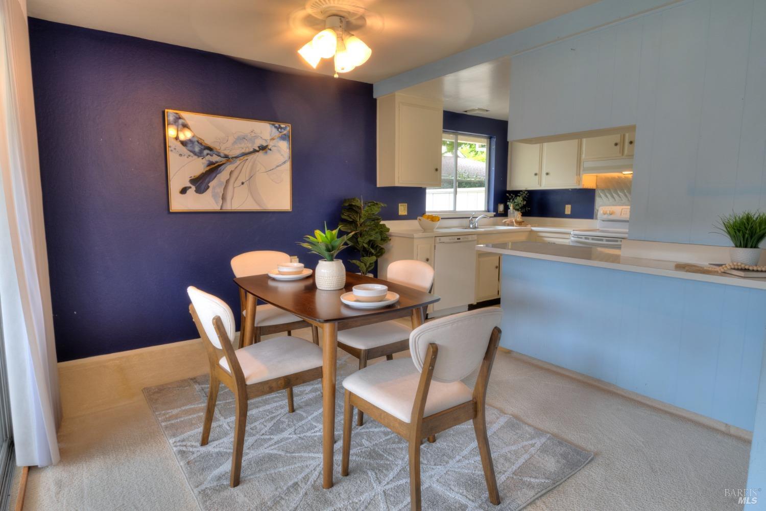 Detail Gallery Image 5 of 24 For 23 Valley Green St, Santa Rosa,  CA 95409 - 2 Beds | 2 Baths