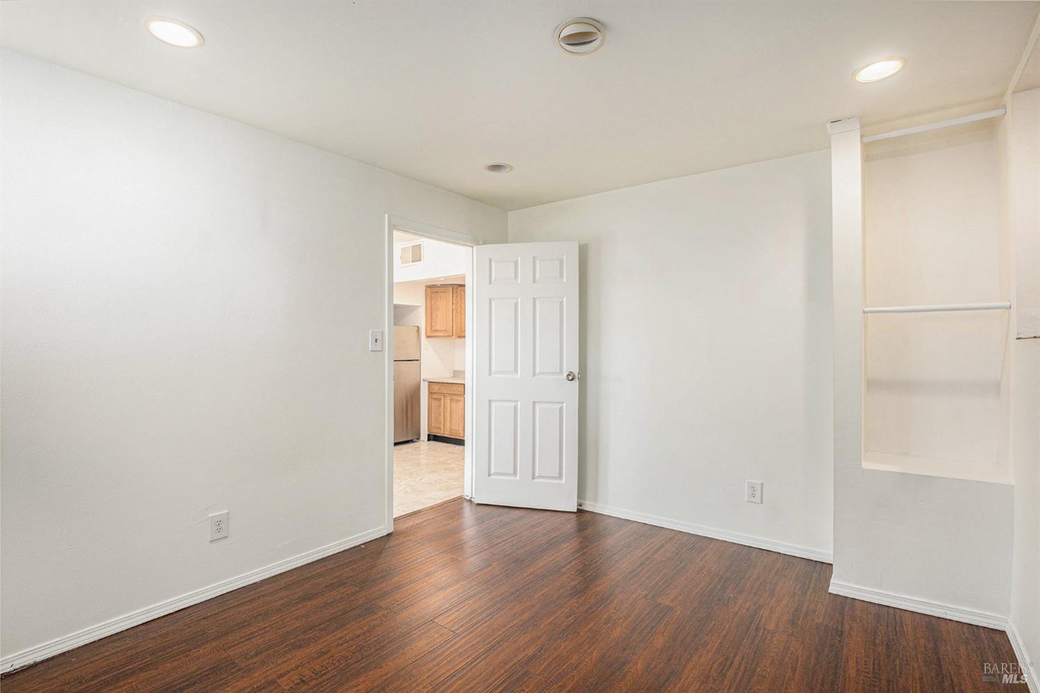Detail Gallery Image 26 of 43 For 16925 Los Banos St, San Leandro,  CA 94578 - 5 Beds | 2 Baths