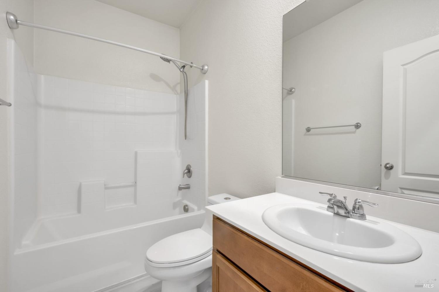 Detail Gallery Image 14 of 32 For 4623 Lincoln Lndg, Rio Vista,  CA 94571 - 3 Beds | 2 Baths