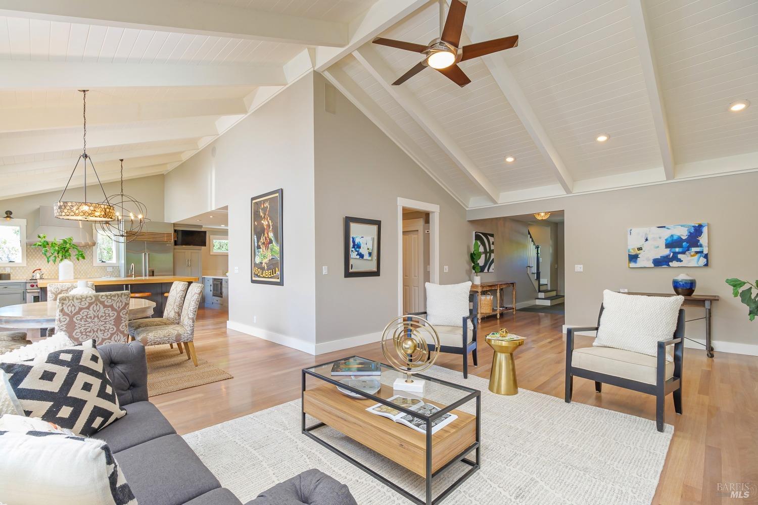 Detail Gallery Image 11 of 36 For 24 Corte Del Bayo Ct, Larkspur,  CA 94939 - 4 Beds | 3/1 Baths