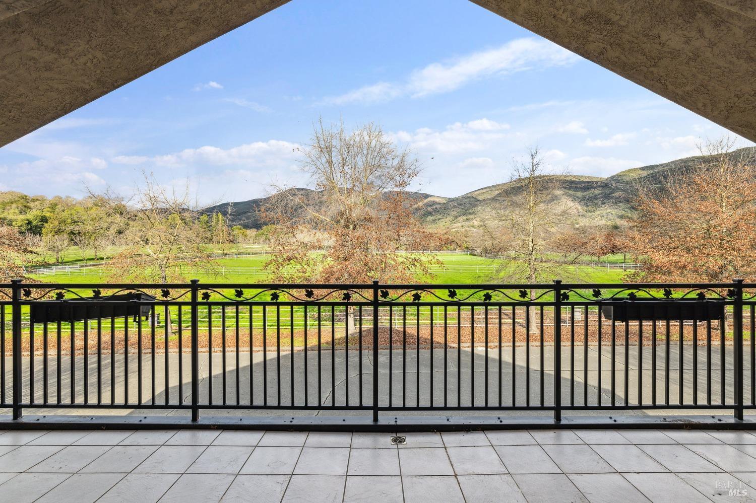Detail Gallery Image 44 of 51 For 2455 N 3rd Ave, Napa,  CA 94558 - 3 Beds | 3/2 Baths