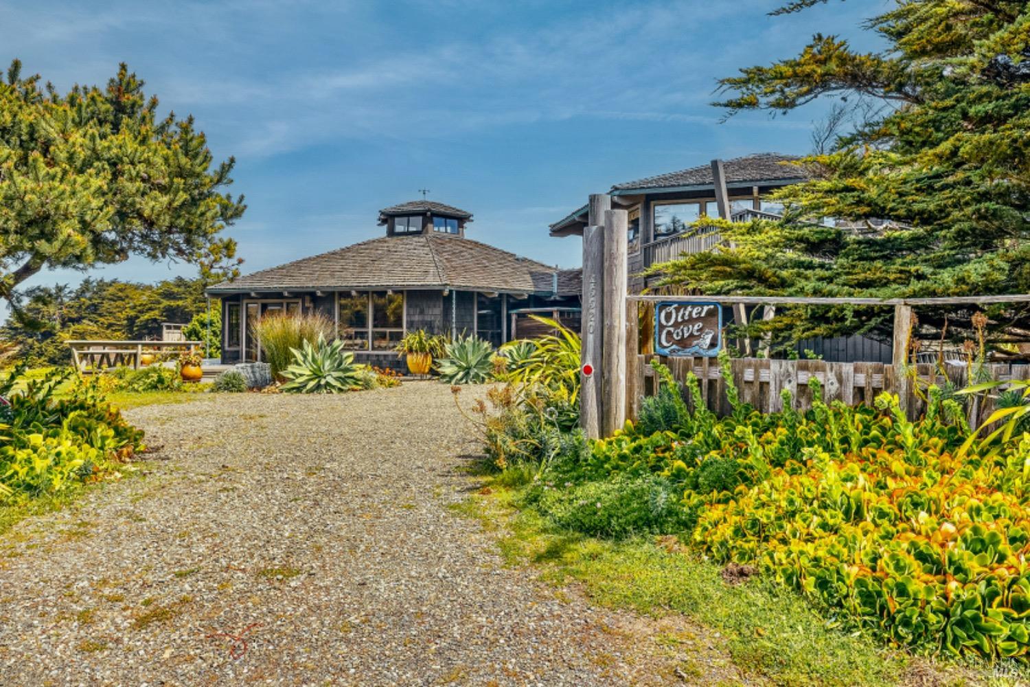 Detail Gallery Image 2 of 48 For 45520 Otter Point Cir, Mendocino,  CA 95460 - 3 Beds | 2 Baths