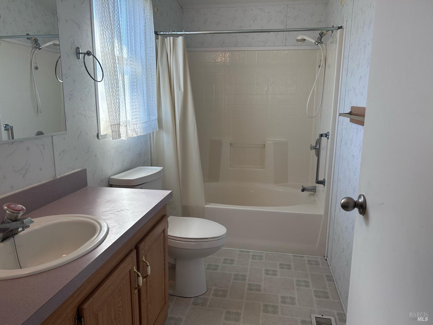 Detail Gallery Image 32 of 60 For 84 Cottonwood Ln, Rio Dell,  CA 95562 - 2 Beds | 2 Baths