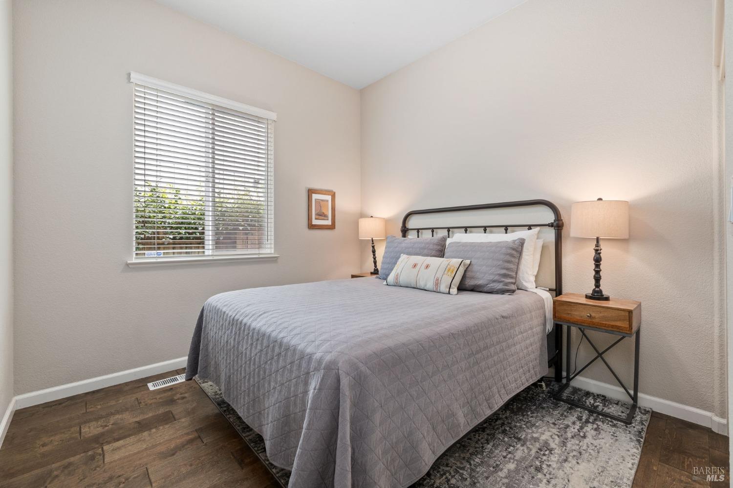 Detail Gallery Image 21 of 34 For 8101 Luisa Way, Windsor,  CA 95492 - 3 Beds | 2 Baths