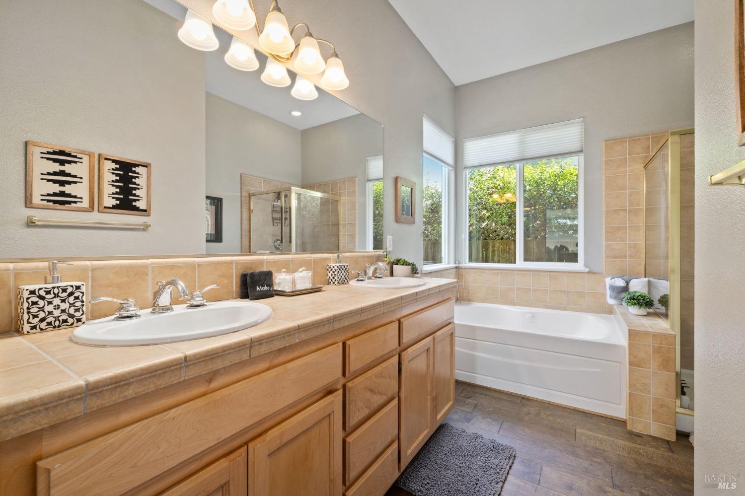 Detail Gallery Image 25 of 34 For 8101 Luisa Way, Windsor,  CA 95492 - 3 Beds | 2 Baths