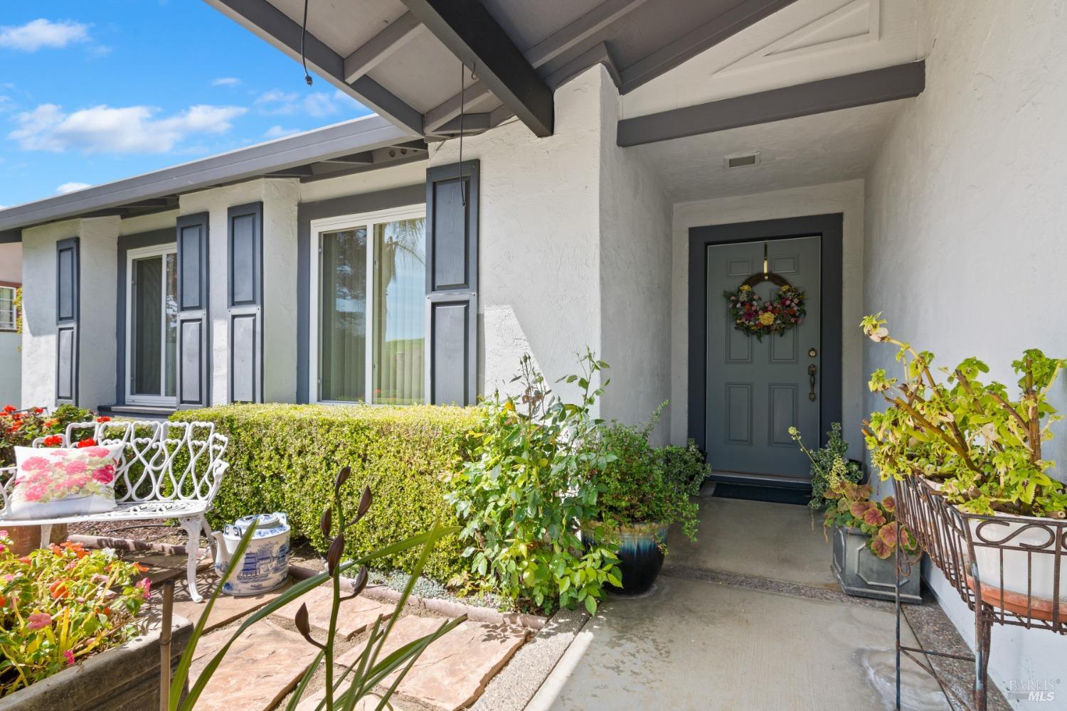 Detail Gallery Image 7 of 35 For 519 Hastings Dr, Benicia,  CA 94510 - 3 Beds | 2 Baths