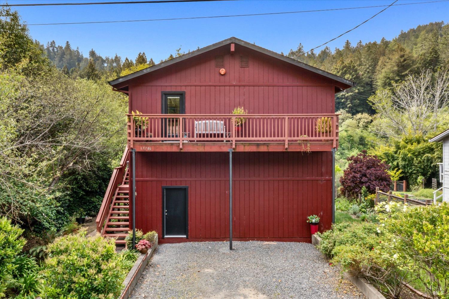 Detail Gallery Image 3 of 45 For 17786 Orchard Ave, Guerneville,  CA 95446 - 3 Beds | 2 Baths
