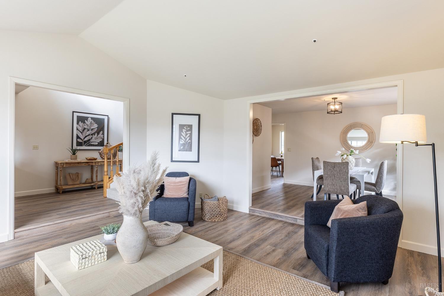 Detail Gallery Image 8 of 48 For 5 Abbey Ct, Napa,  CA 94558 - 4 Beds | 2/1 Baths