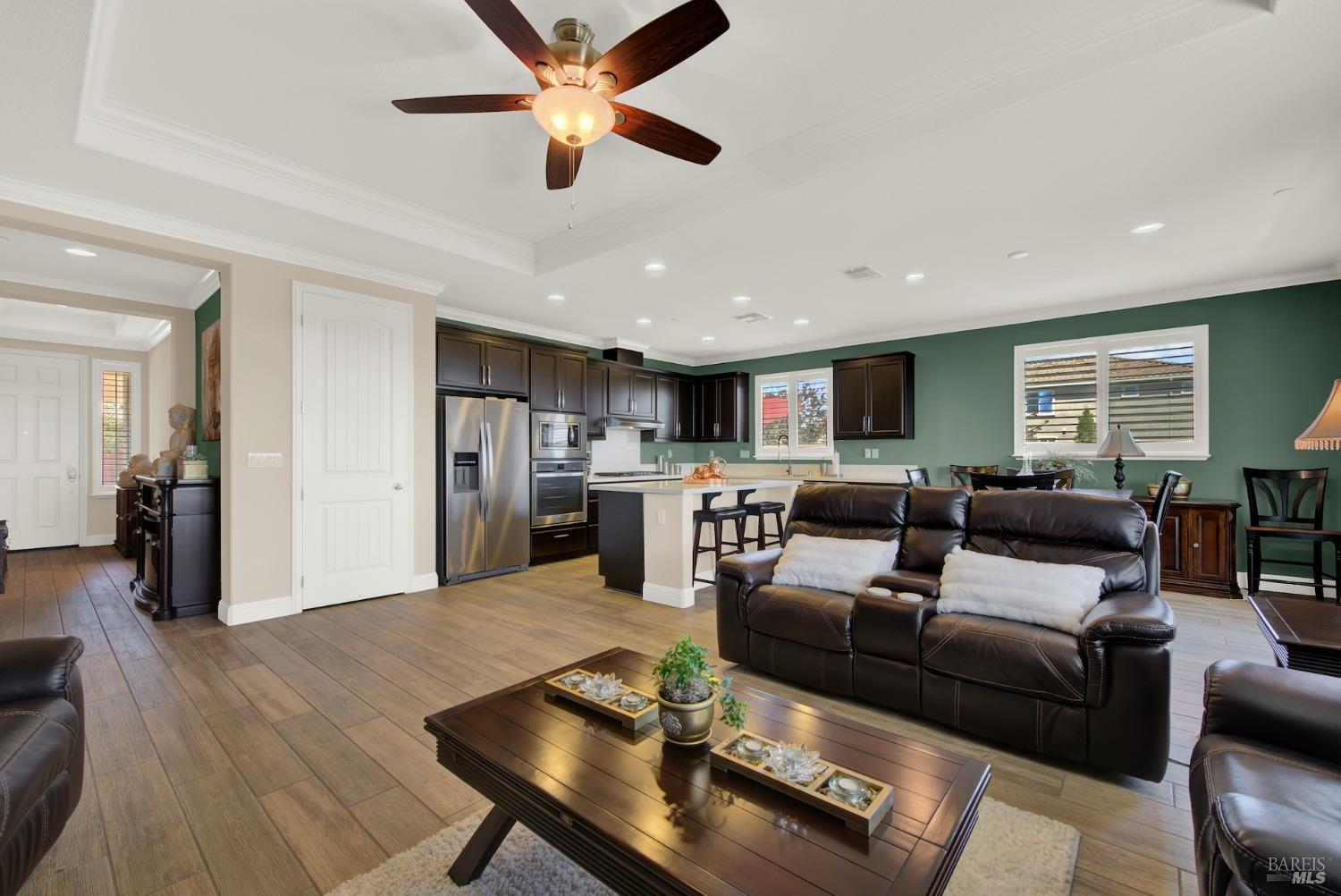Detail Gallery Image 11 of 54 For 355 Epic St, Vacaville,  CA 95688 - 3 Beds | 2 Baths
