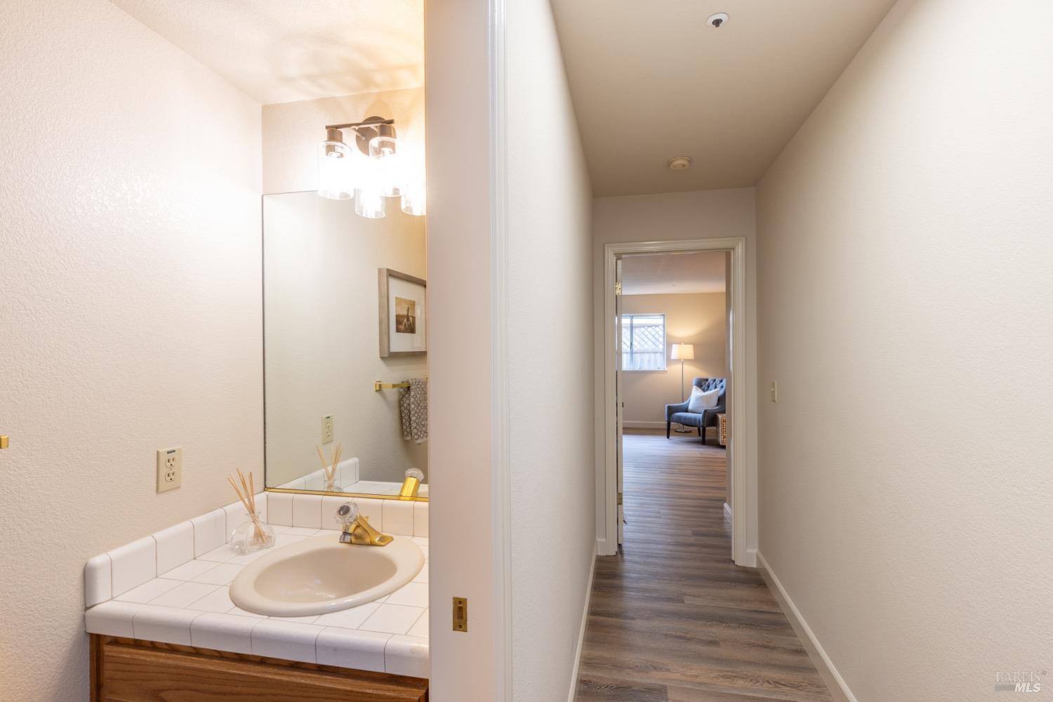 Detail Gallery Image 24 of 48 For 5 Abbey Ct, Napa,  CA 94558 - 4 Beds | 2/1 Baths