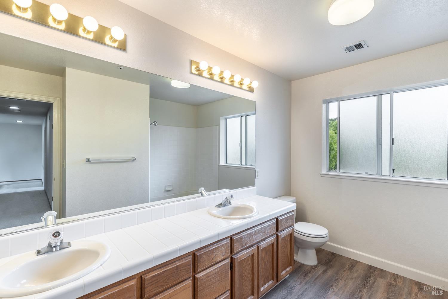 Detail Gallery Image 39 of 48 For 5 Abbey Ct, Napa,  CA 94558 - 4 Beds | 2/1 Baths