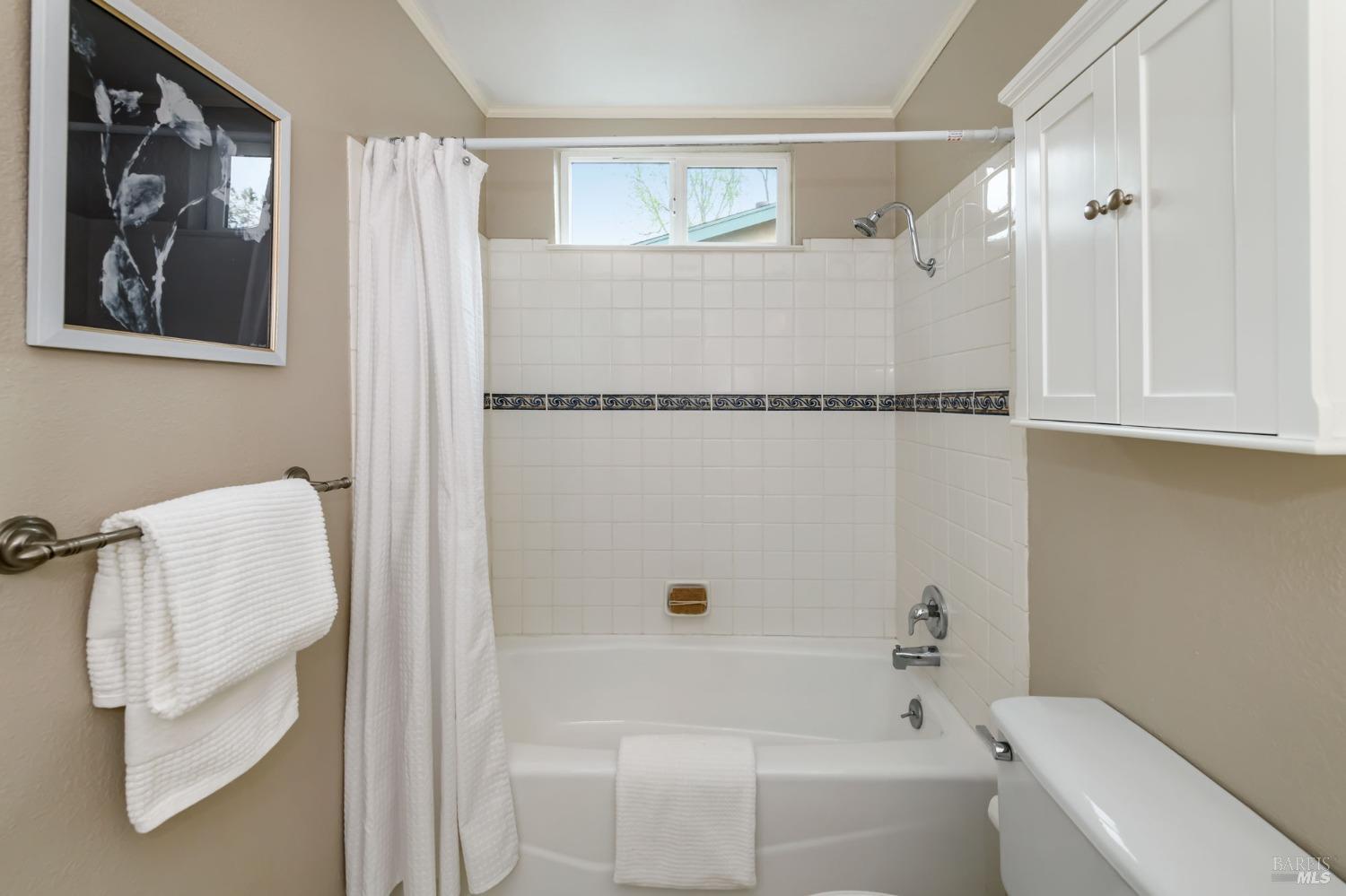 Detail Gallery Image 11 of 27 For 227 Lincoln Ave, Cotati,  CA 94931 - 2 Beds | 1 Baths