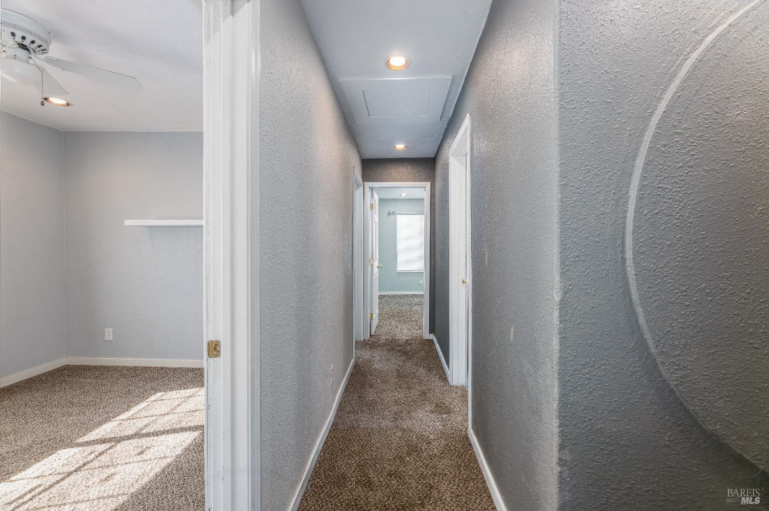 Detail Gallery Image 18 of 34 For 142 Lakehurst Dr, Vacaville,  CA 95687 - 4 Beds | 2/1 Baths