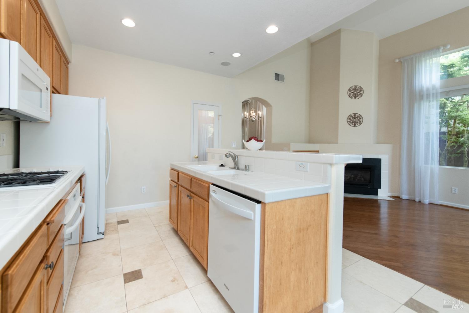 Detail Gallery Image 26 of 65 For 2917 Lakefront Ct, Fairfield,  CA 94533 - 3 Beds | 2 Baths