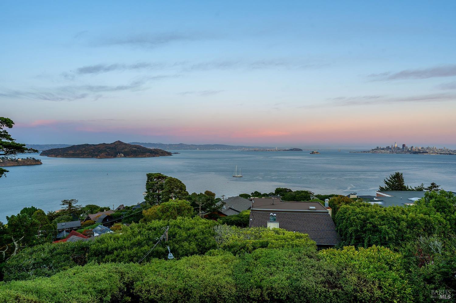 Detail Gallery Image 39 of 50 For 19 Prospect Ave, Sausalito,  CA 94965 - 4 Beds | 3/1 Baths