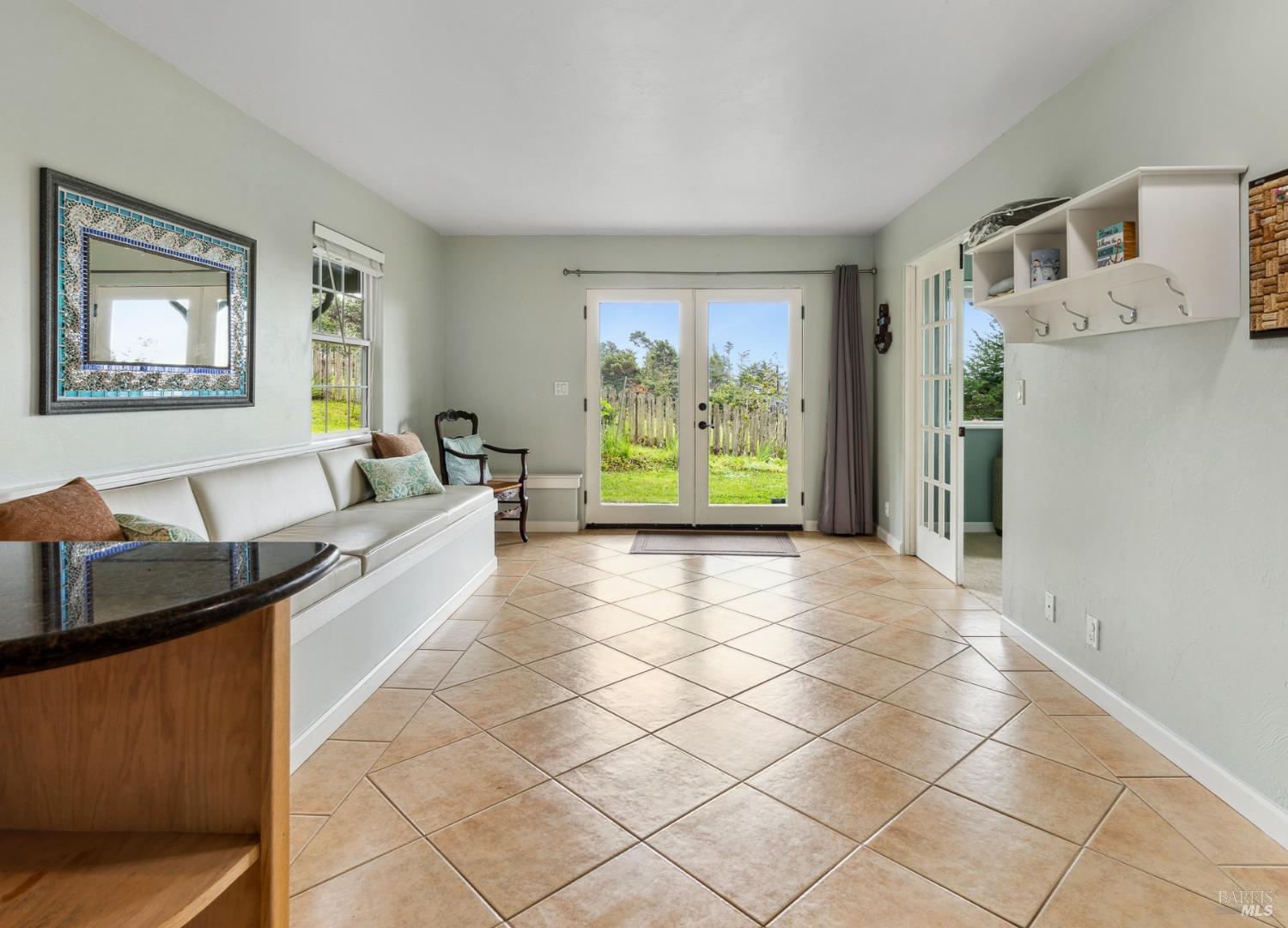 Detail Gallery Image 25 of 34 For 35540 Ocean View Ct, Anchor Bay,  CA 95445 - 3 Beds | 3/1 Baths