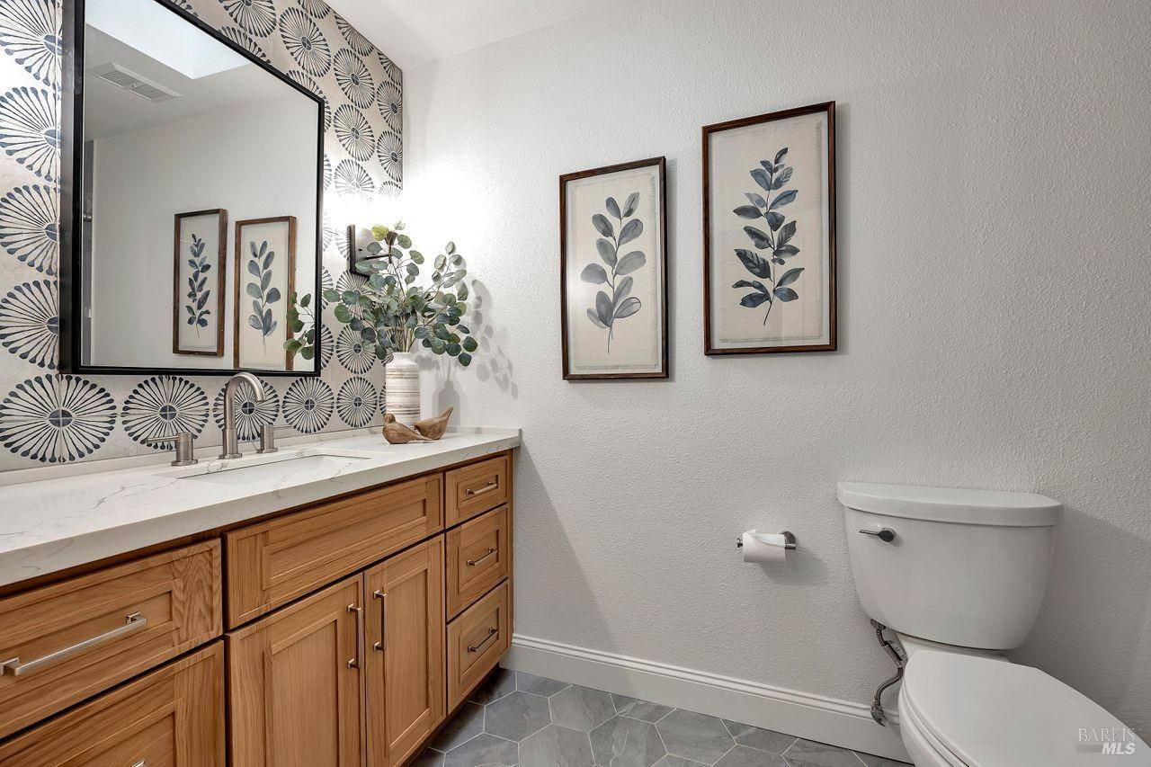Detail Gallery Image 24 of 33 For 4120 Siskiyou Ave, Santa Rosa,  CA 95405 - 3 Beds | 2 Baths
