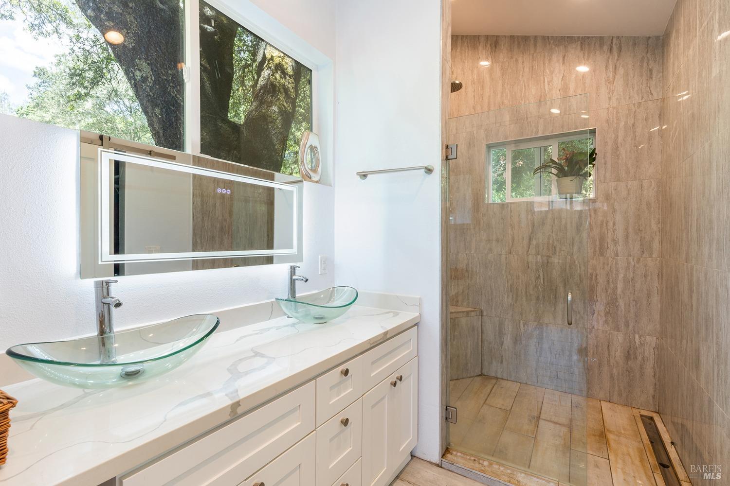 Detail Gallery Image 52 of 64 For 8351 W Dry Creek Rd, Healdsburg,  CA 95448 - 5 Beds | 6/1 Baths