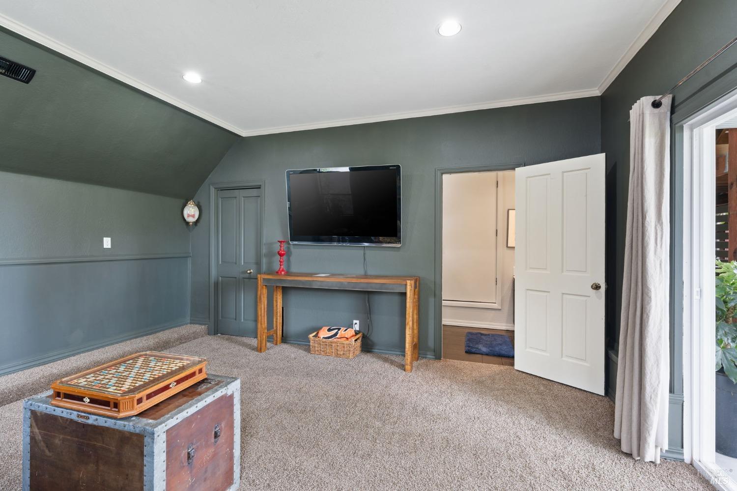 Detail Gallery Image 47 of 61 For 7 Gleneagle Cir, Napa,  CA 94558 - 6 Beds | 4/1 Baths