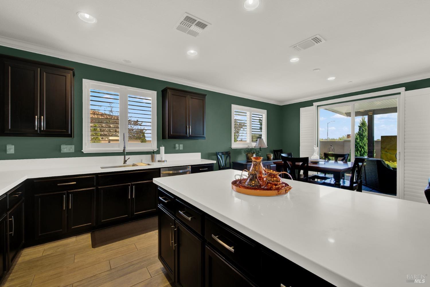 Detail Gallery Image 15 of 54 For 355 Epic St, Vacaville,  CA 95688 - 3 Beds | 2 Baths