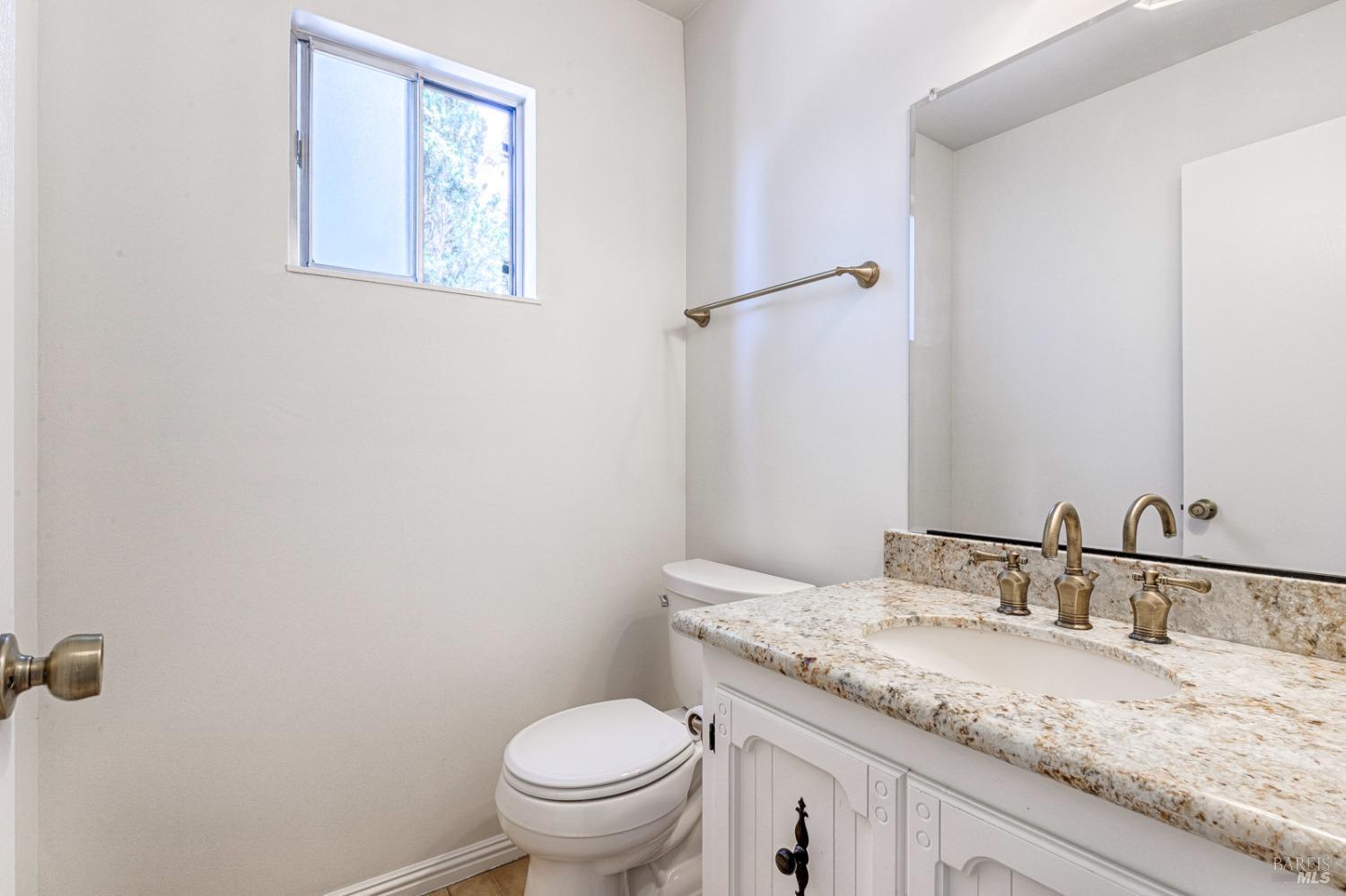 Detail Gallery Image 41 of 58 For 2174 Nightingale Dr, Santa Rosa,  CA 95403 - 4 Beds | 2/1 Baths