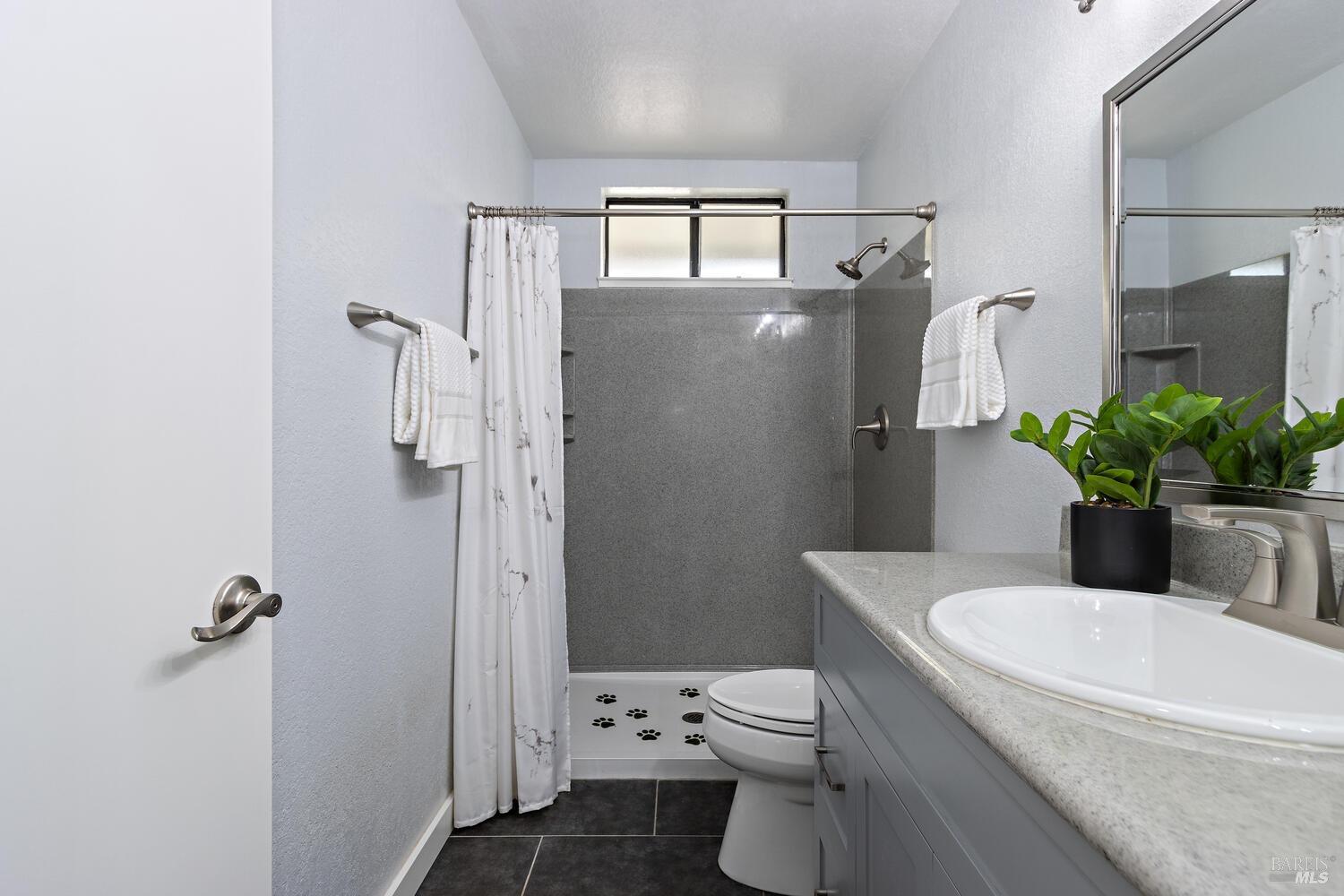 Detail Gallery Image 17 of 30 For 562 Willow Ct, Benicia,  CA 94510 - 2 Beds | 2 Baths