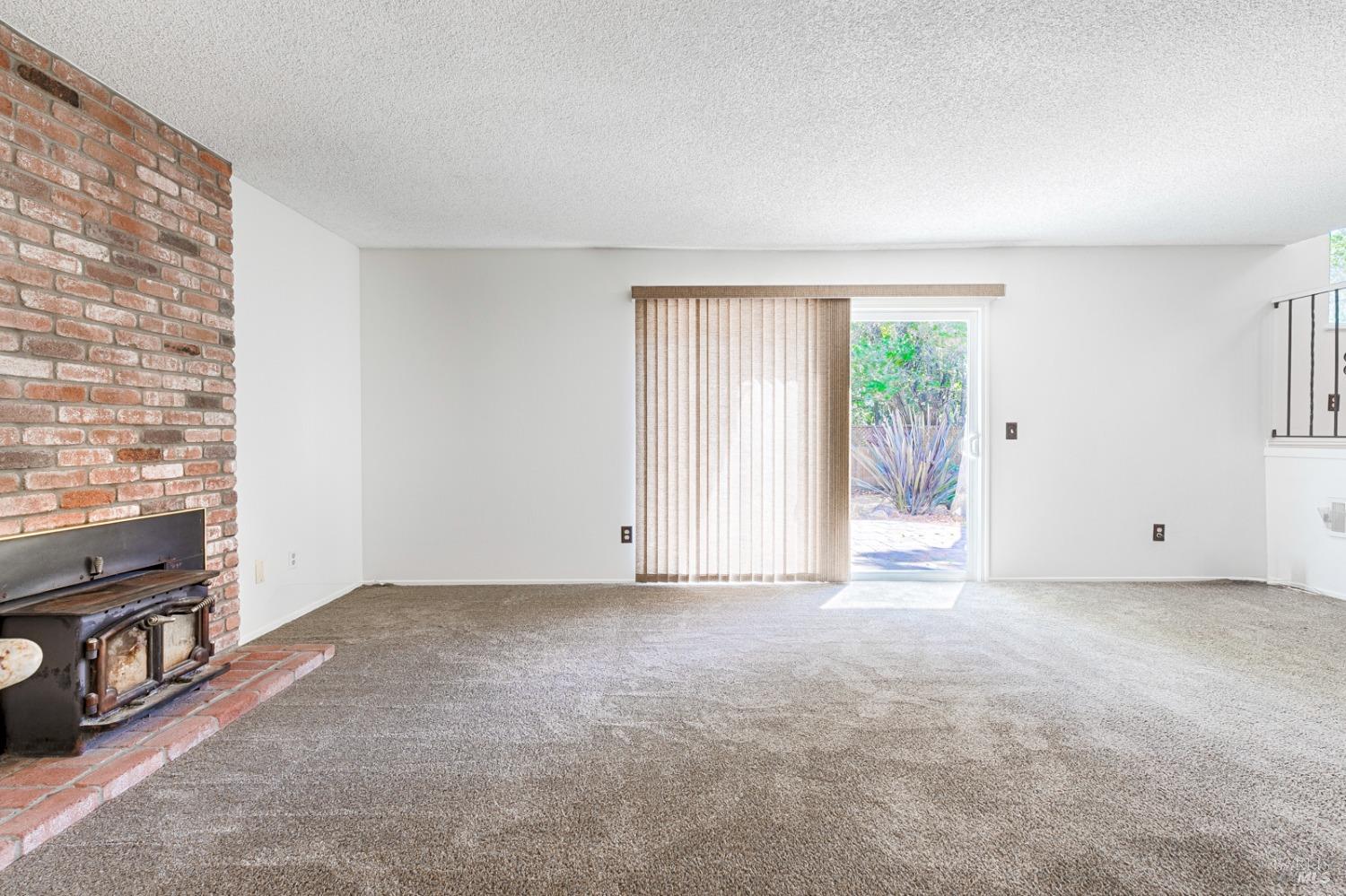 Detail Gallery Image 16 of 58 For 2174 Nightingale Dr, Santa Rosa,  CA 95403 - 4 Beds | 2/1 Baths