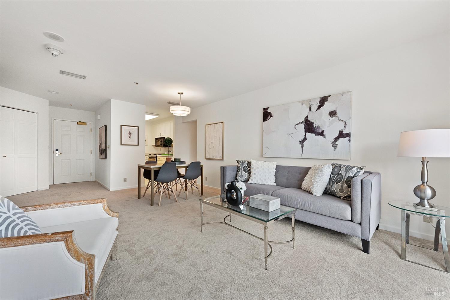 Detail Gallery Image 8 of 38 For 100 Thorndale Dr #149,  San Rafael,  CA 94903 - 2 Beds | 2 Baths
