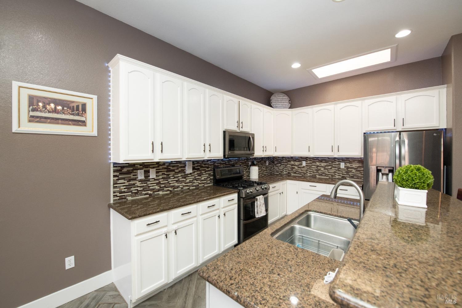 Detail Gallery Image 27 of 62 For 1641 Hickam Cir, Suisun City,  CA 94585 - 4 Beds | 2 Baths