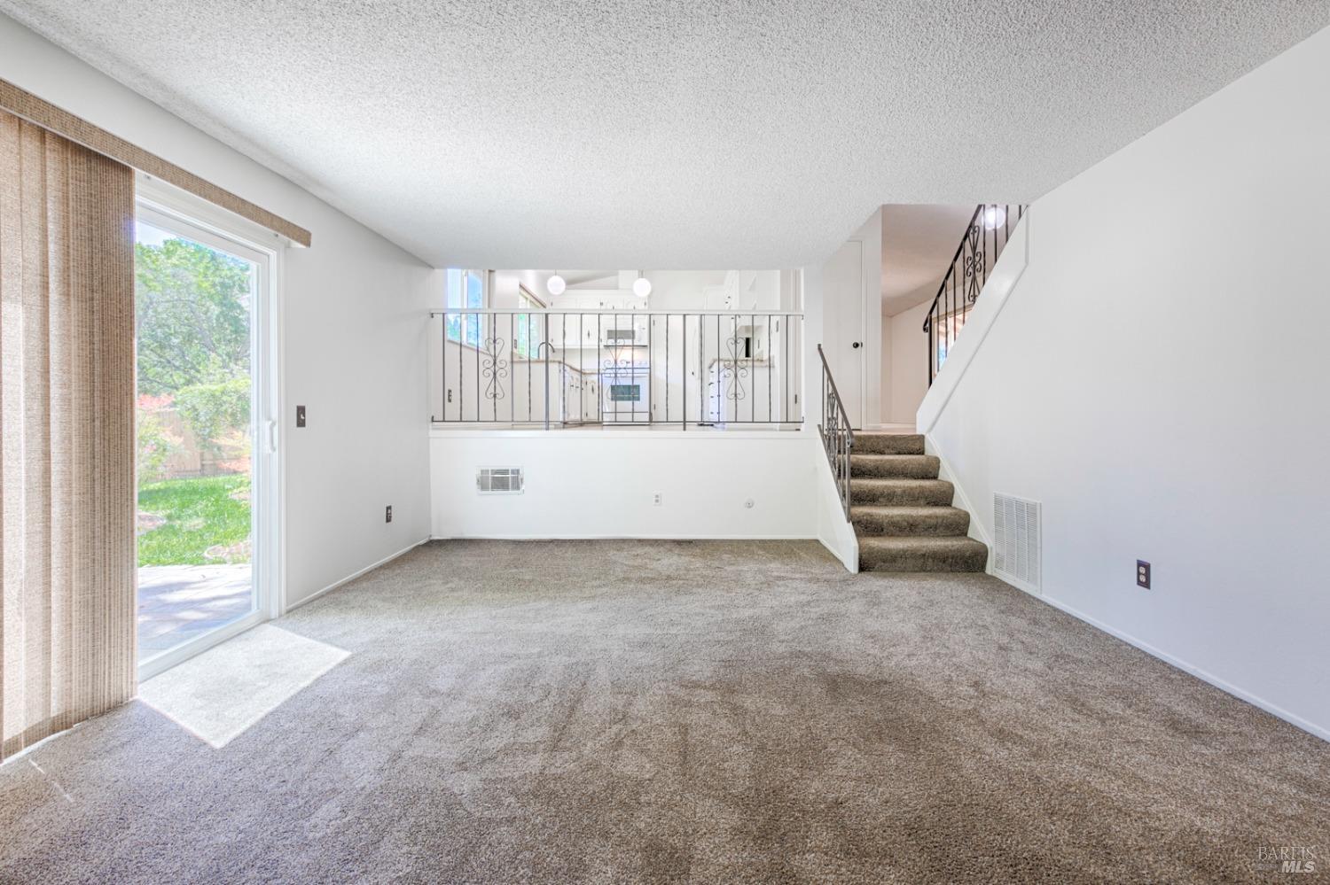 Detail Gallery Image 18 of 58 For 2174 Nightingale Dr, Santa Rosa,  CA 95403 - 4 Beds | 2/1 Baths