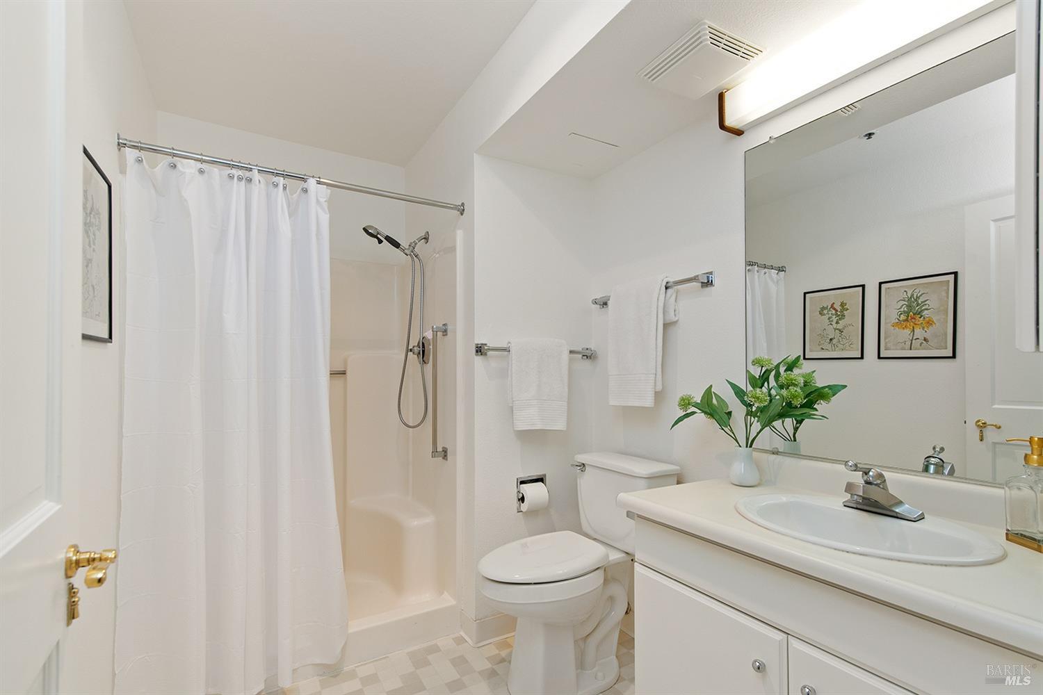Detail Gallery Image 14 of 38 For 100 Thorndale Dr #149,  San Rafael,  CA 94903 - 2 Beds | 2 Baths