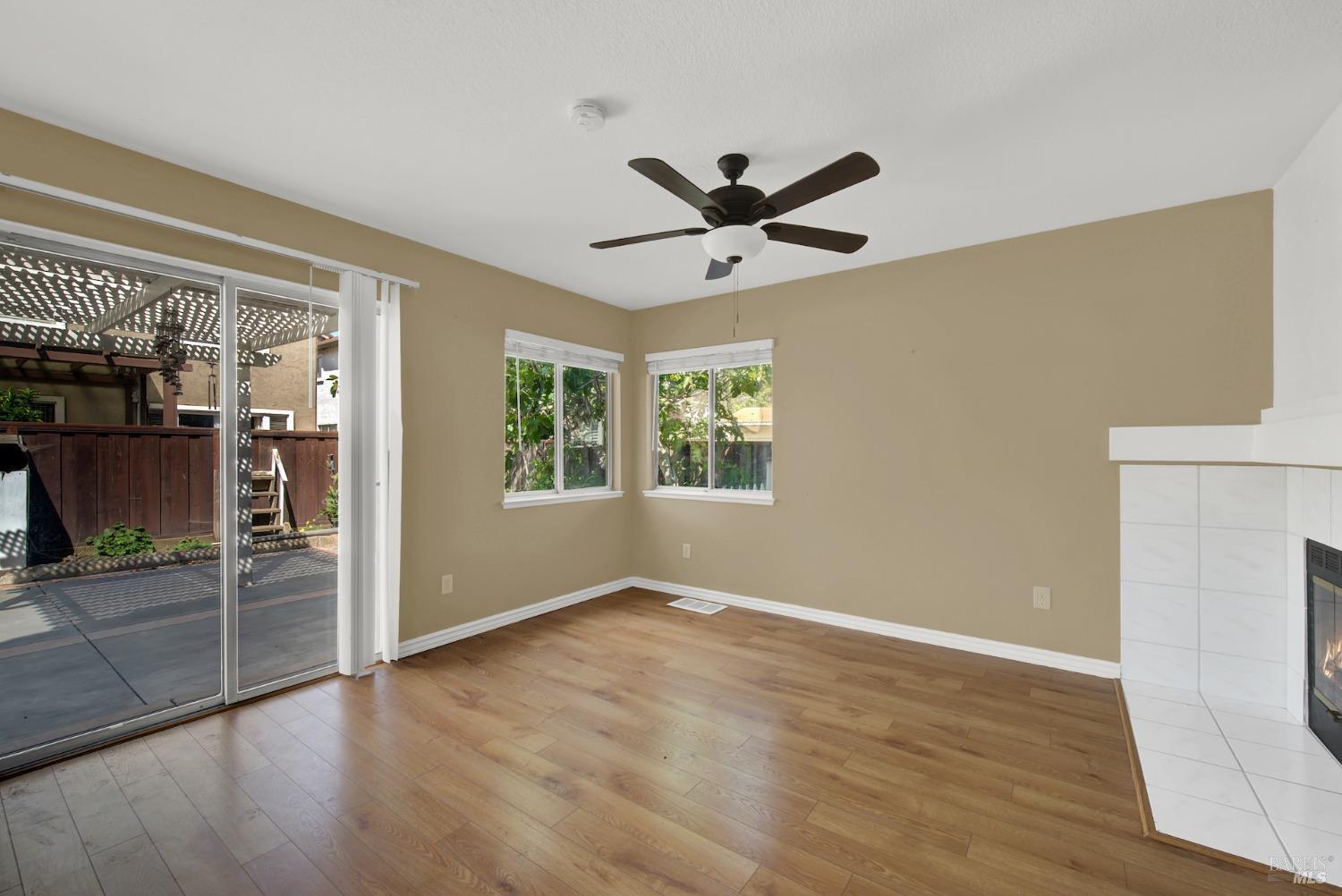 Detail Gallery Image 21 of 72 For 503 Floyd Ct, Suisun City,  CA 94585 - 3 Beds | 2/1 Baths