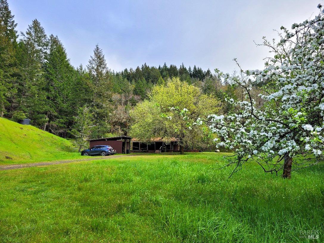 Photo of 4501 Muir Mill Rd in Willits, CA